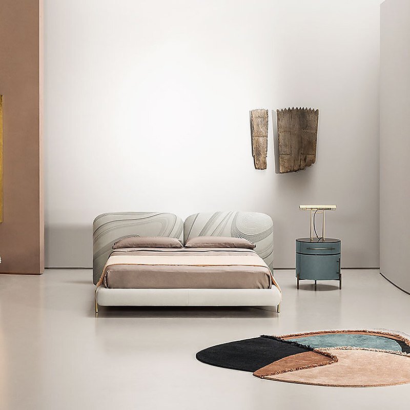 Wide Bed - Image 3